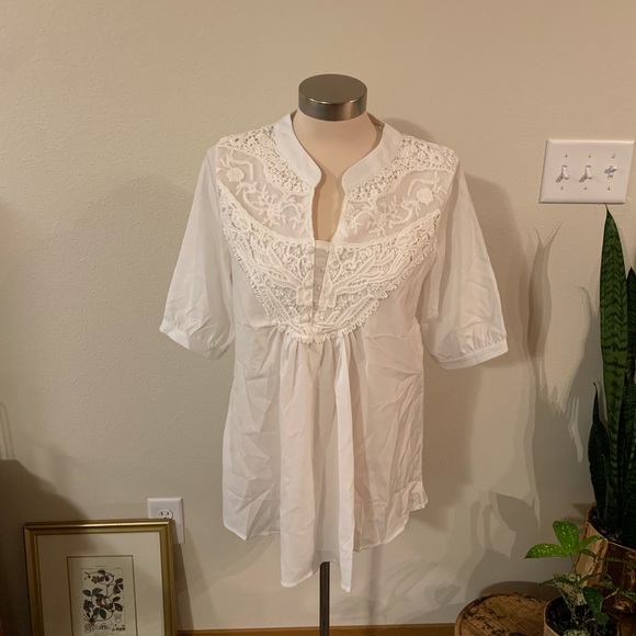 no brand Tops - White lace blouse no brand Tops - White lace blouse